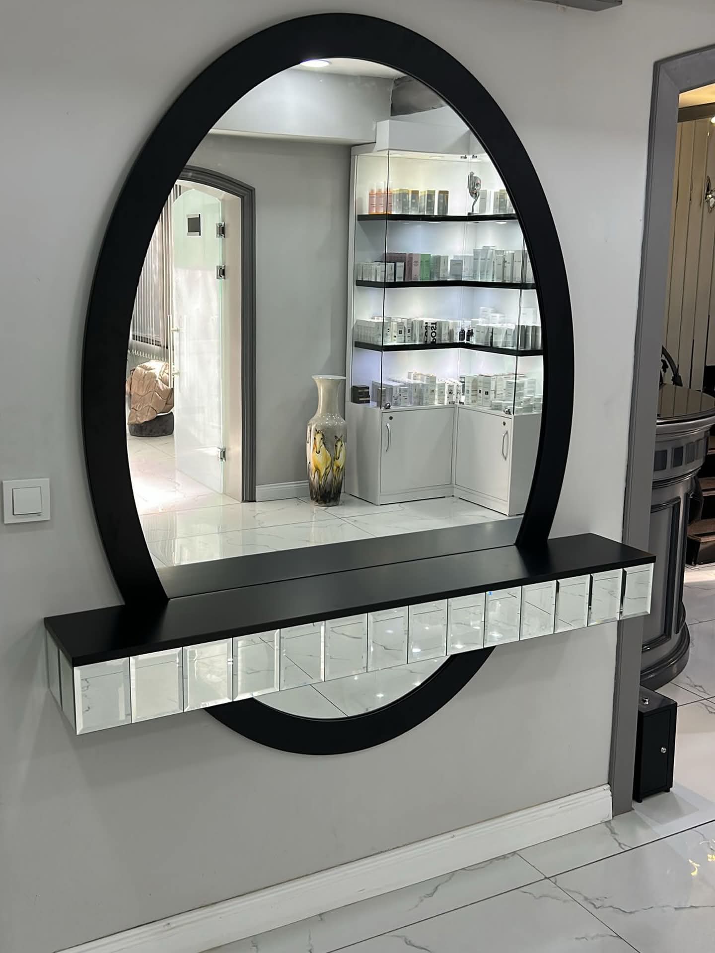 Decorative Oval mirror with shelf