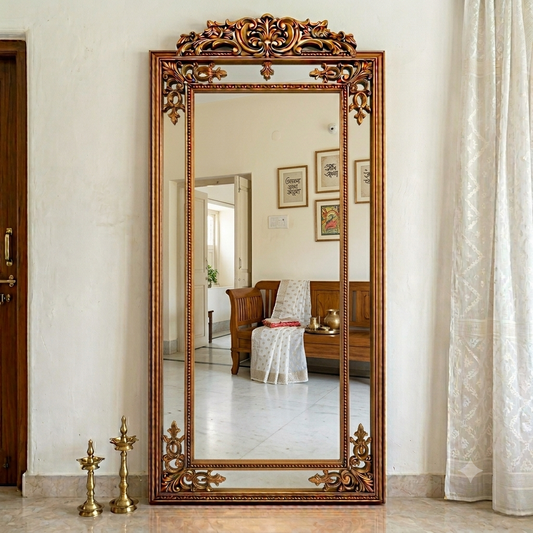 Decorative hanging mirror