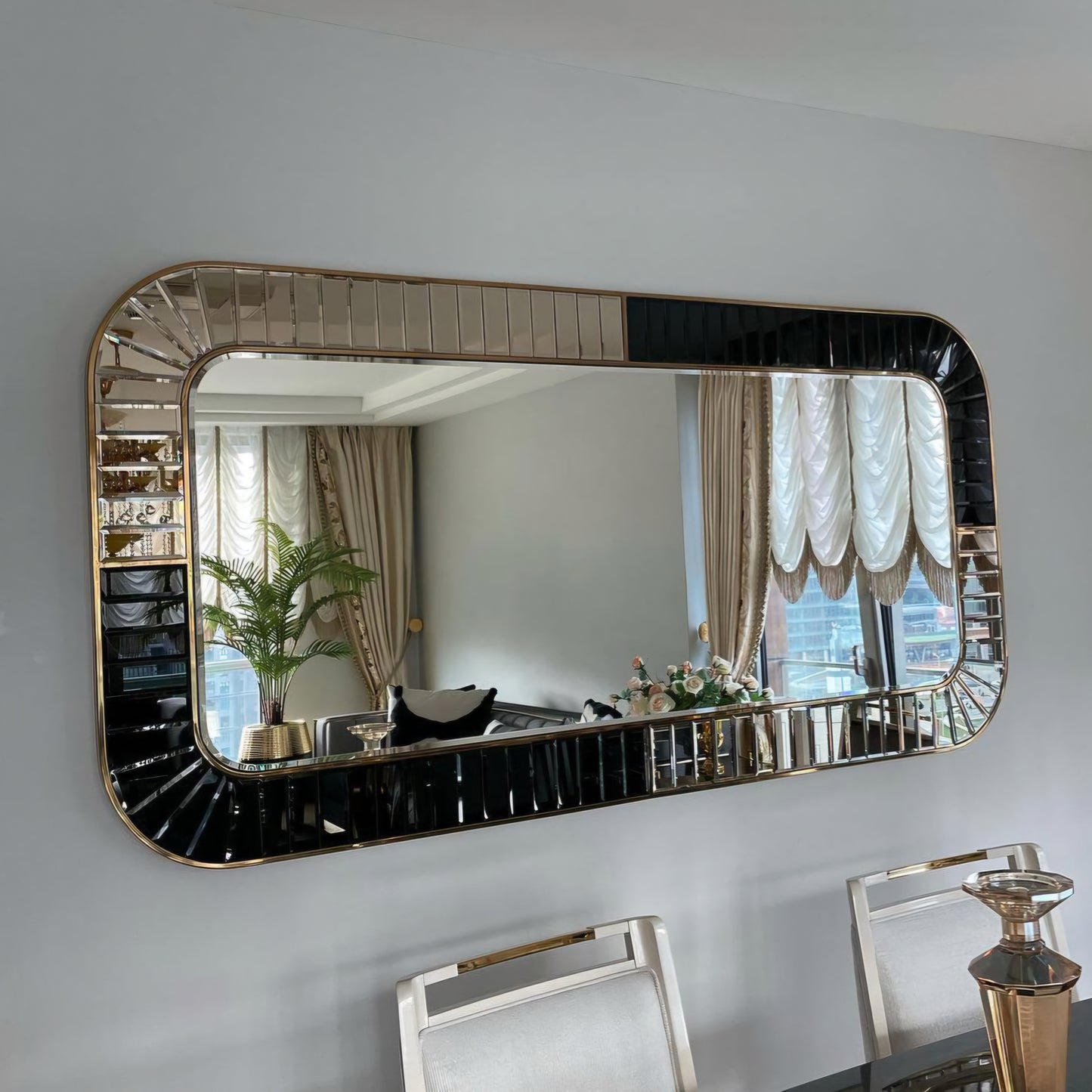 Decorative mirror