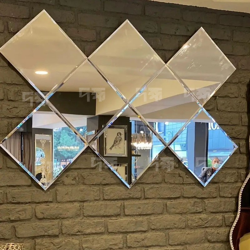 Decorative mirror